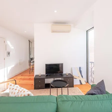 Appartamento Guestready - Ideal And Functional 1-Bedroom Apartment In Alcantara Lisbona