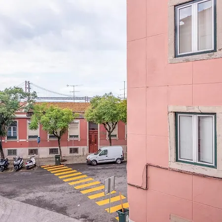 Guestready - Ideal And Functional 1-Bedroom Apartment In Alcantara Lizbona